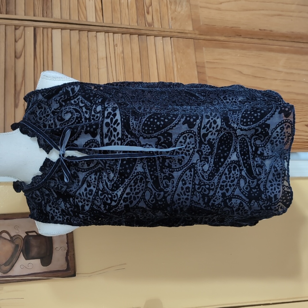 Violet & Claire Blue Velvet Paisley Patterned Burnout Tie Sleeveless Blouse M